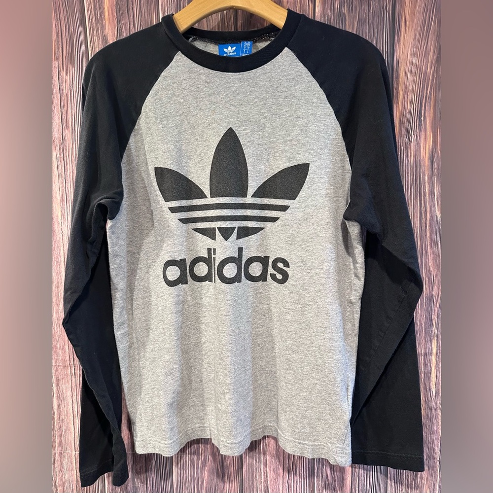 Vintage Adidas Blue Tag Black and Gray Crew Neck Tee Shirt - Size Small
